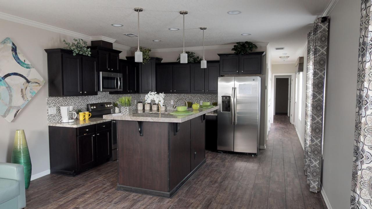 Classic Series SW Thompson 41170216 from Spartan Homes of Summerdale